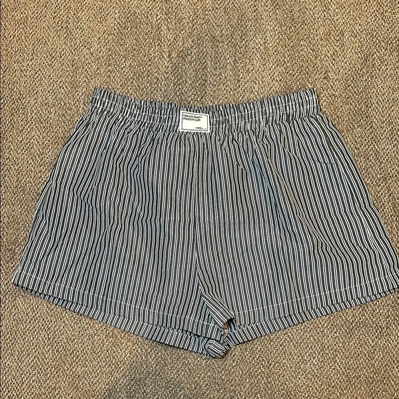 SHEIN Monochrome Striped High Waist Shorts - Picture 1 of 3